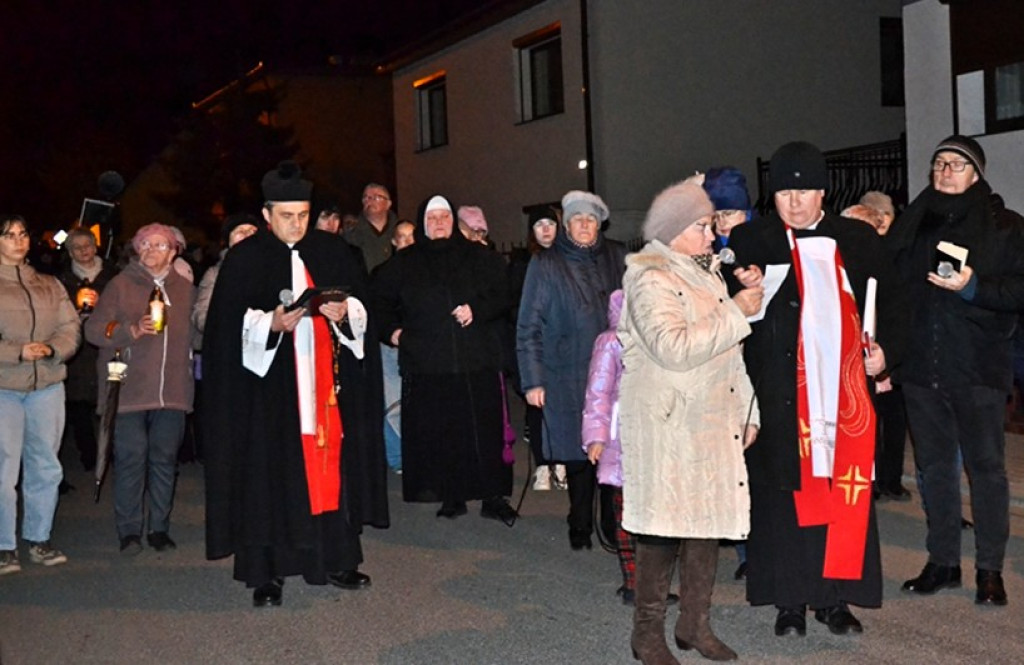 XVII Droga Krzyżowa ulicami Mikstatu