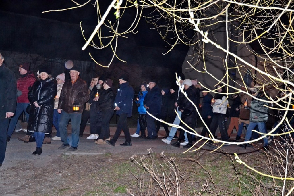 XVII Droga Krzyżowa ulicami Mikstatu