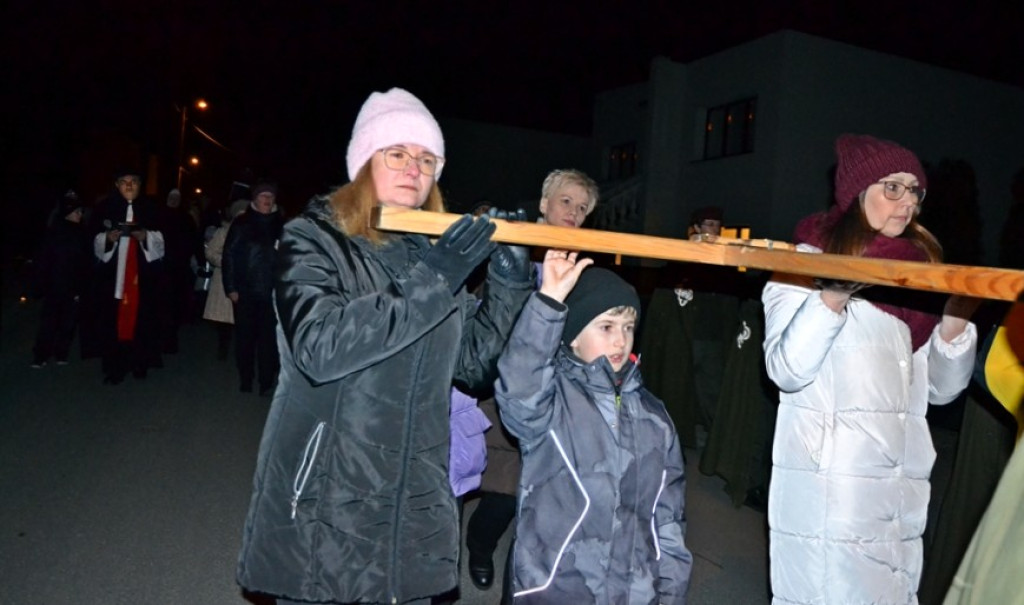XVII Droga Krzyżowa ulicami Mikstatu
