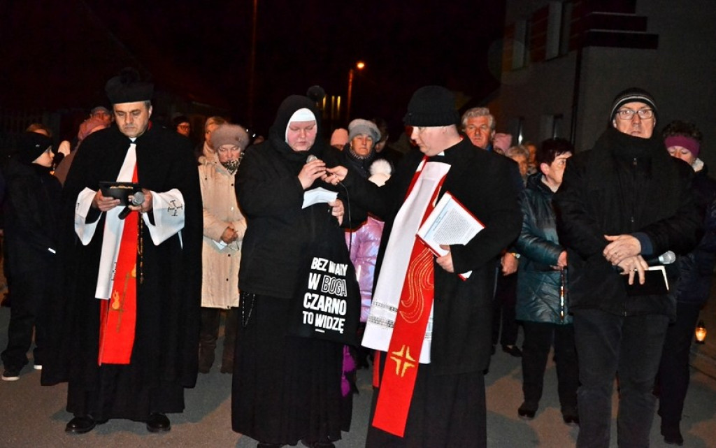 XVII Droga Krzyżowa ulicami Mikstatu