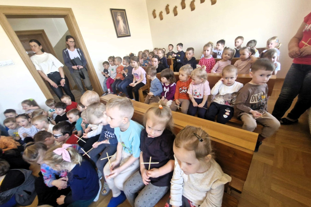 Droga Krzyżowa w salezjańskim przedszkolu