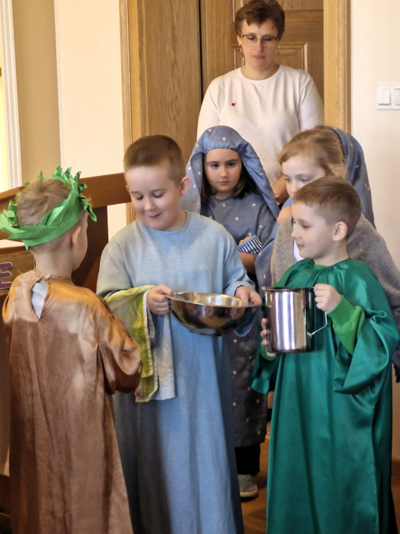 Droga Krzyżowa w salezjańskim przedszkolu