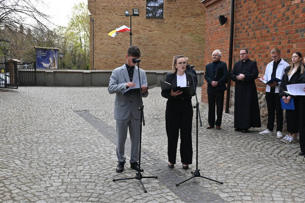 Obchody 16, rocznicy katastrofy smoleńskiej