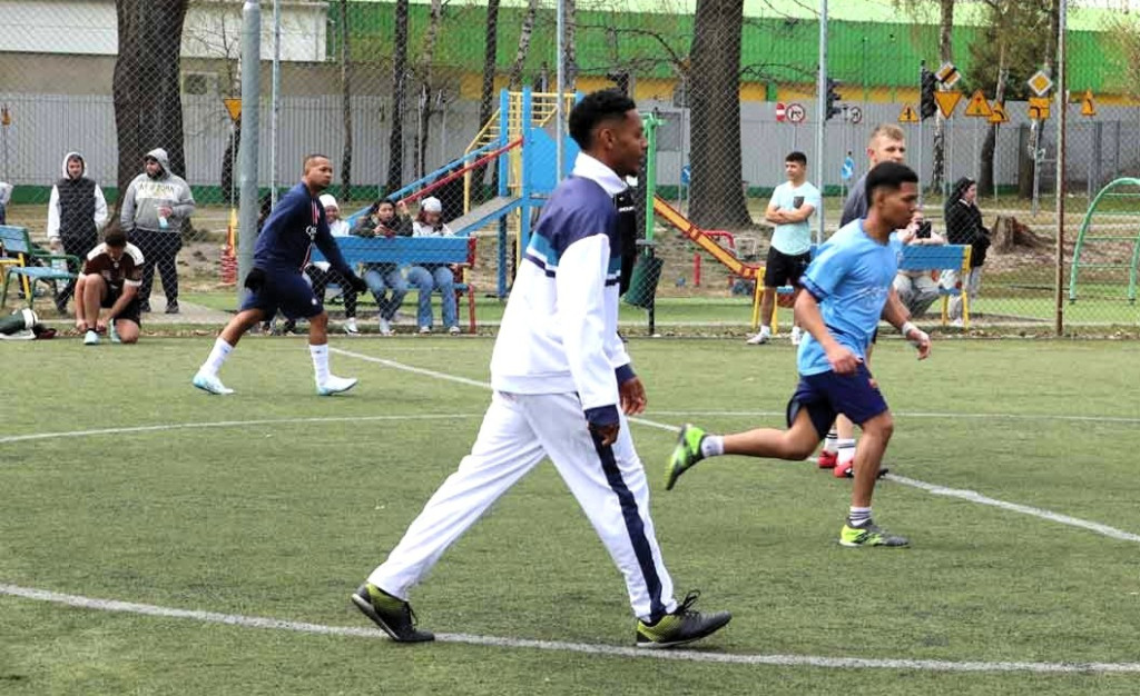 Międzynarodowy turniej piłki nożnej w Mikstacie