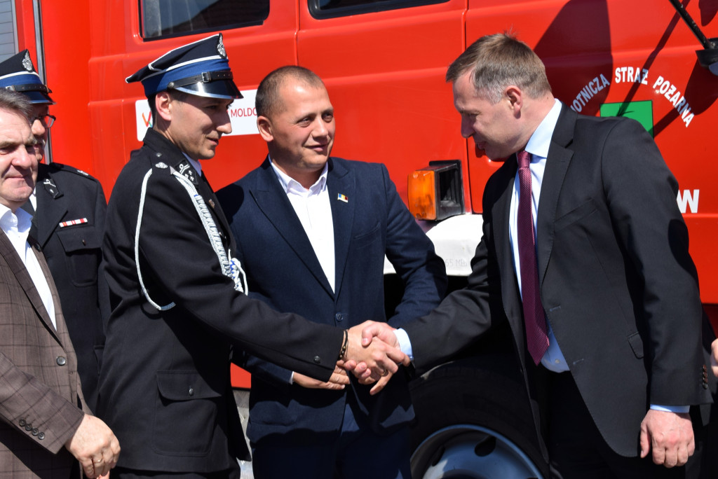 OSP w Czajkowie przekazała samochód strażacki.