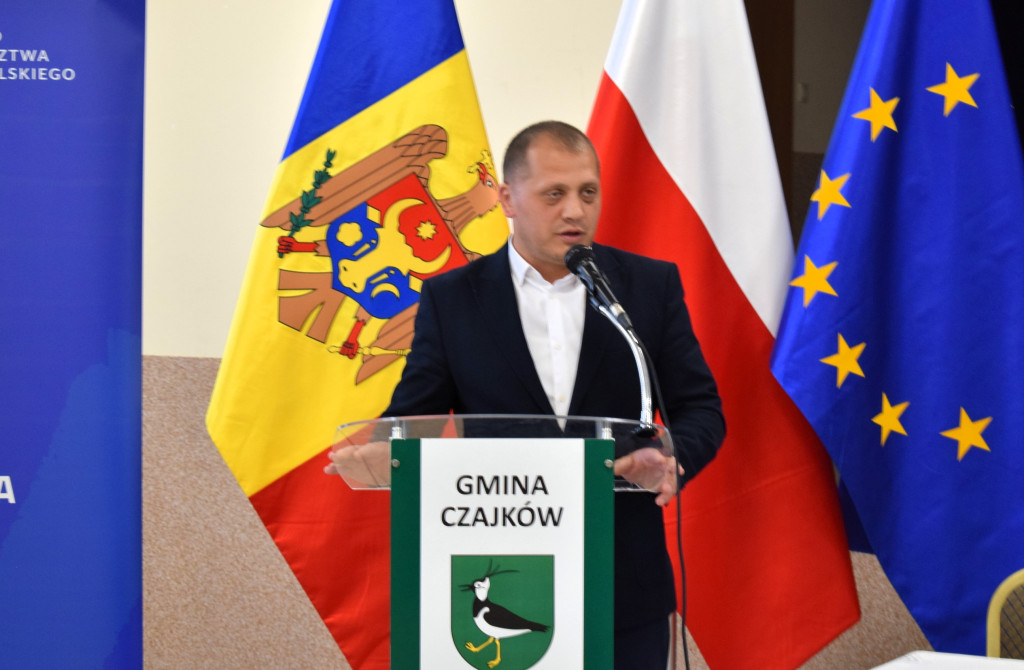 OSP w Czajkowie przekazała samochód strażacki.