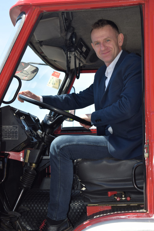 OSP w Czajkowie przekazała samochód strażacki.