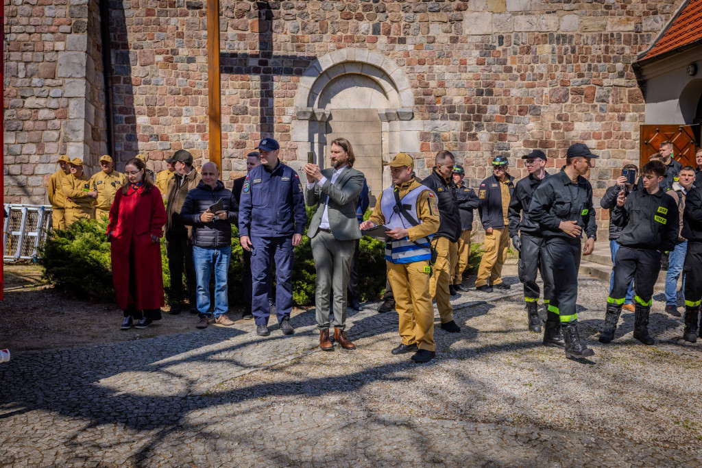 Z kościoła strażacy ewakuowali Matkę Boską