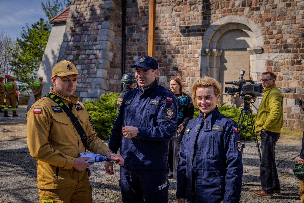 Z kościoła strażacy ewakuowali Matkę Boską