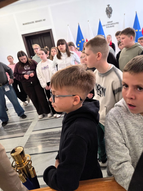 Uczniowie z Mąkoszyc gościli w Senacie