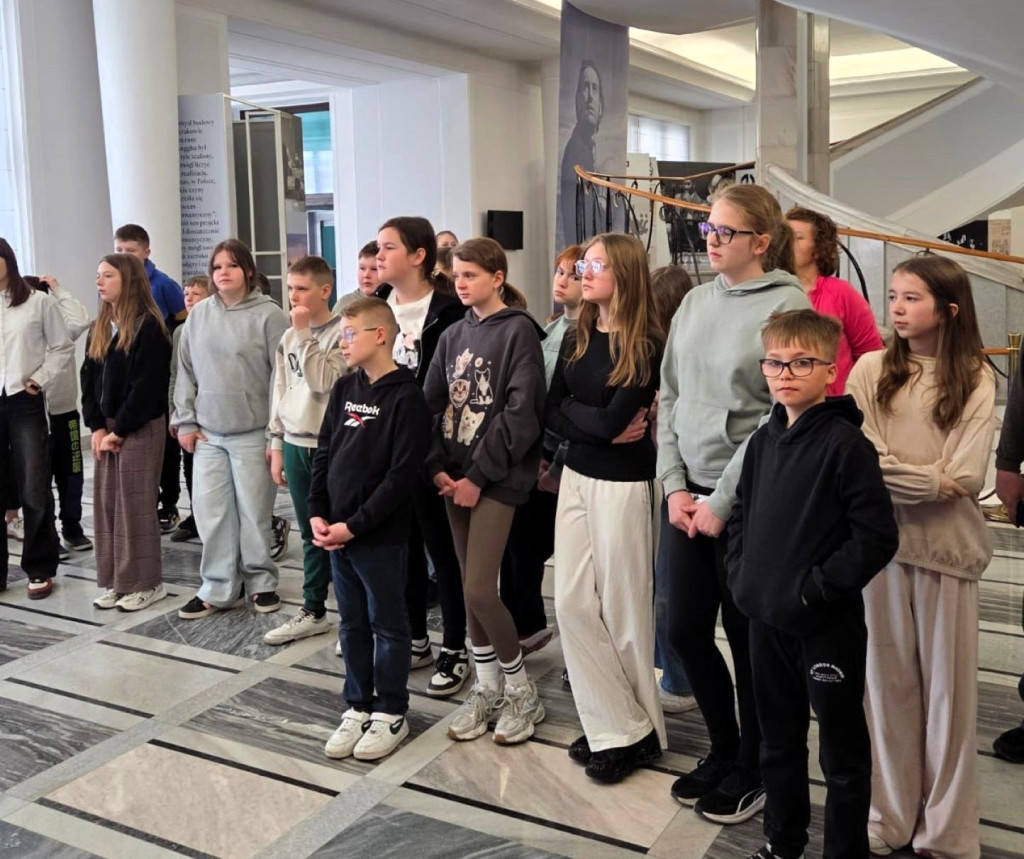 Uczniowie z Mąkoszyc gościli w Senacie