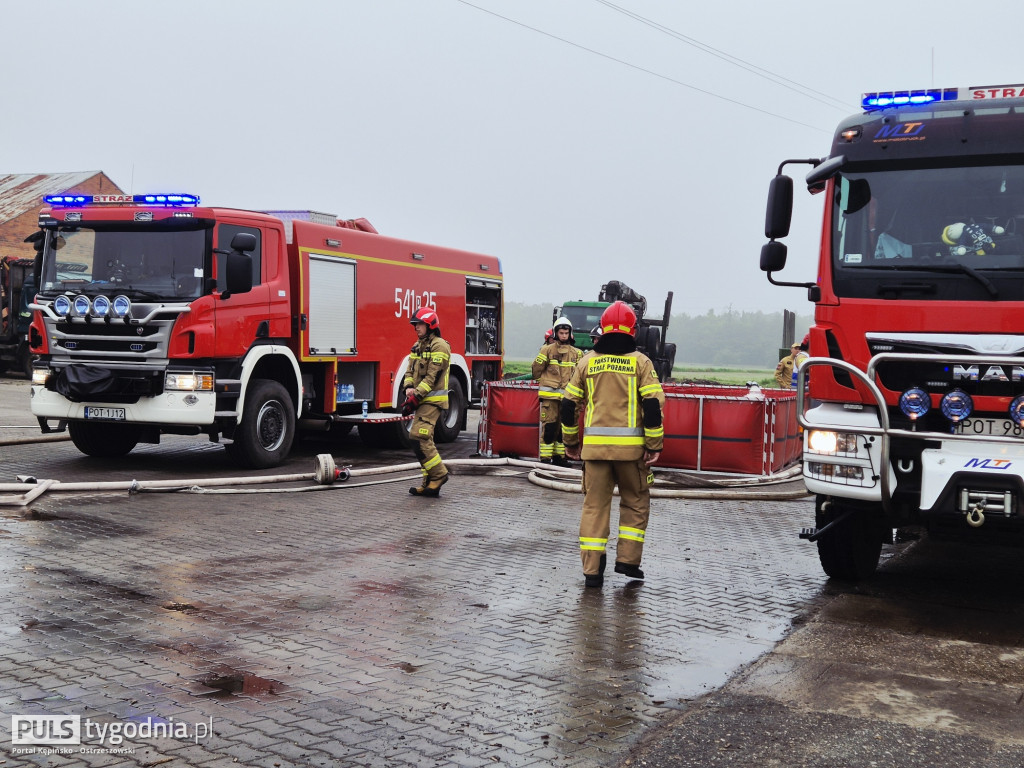 26 zastępów straży w akcji