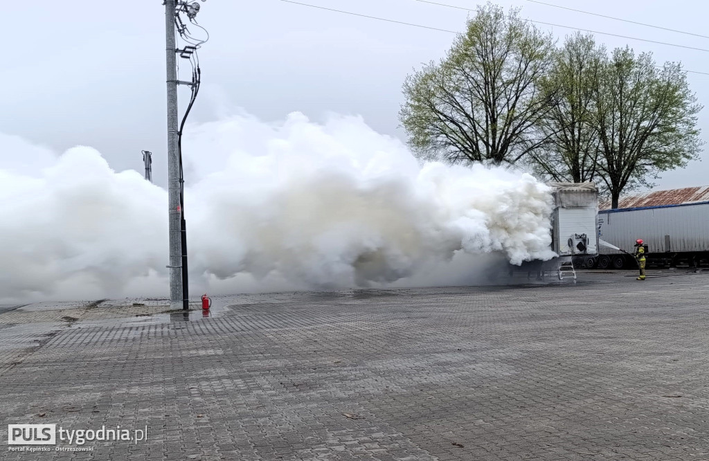 26 zastępów straży w akcji