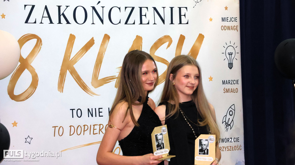 Ósme klasy pożegnały swoją szkołę