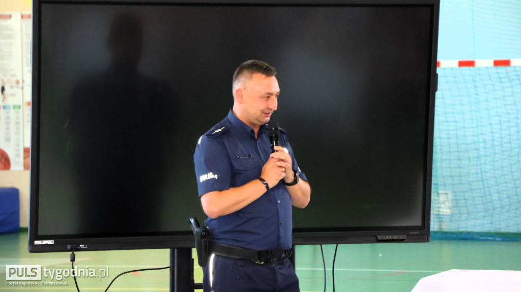 Ósme klasy pożegnały swoją szkołę