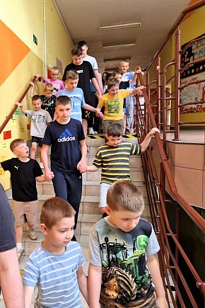 Przyszli pierwszoklasiści w szkole w Kraszewicach-2175
