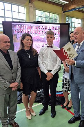 Pożegnanie absolwentów szkoły w Kraszewicach-2176
