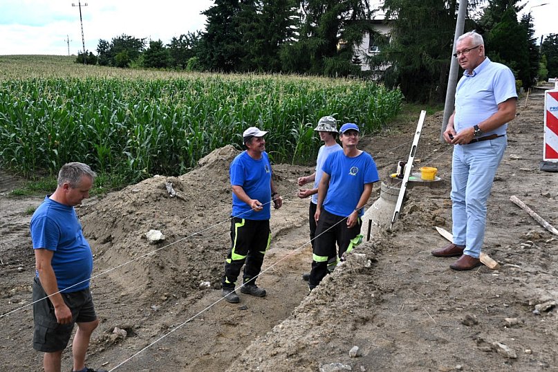 Trwają prace na drogach powiatowych