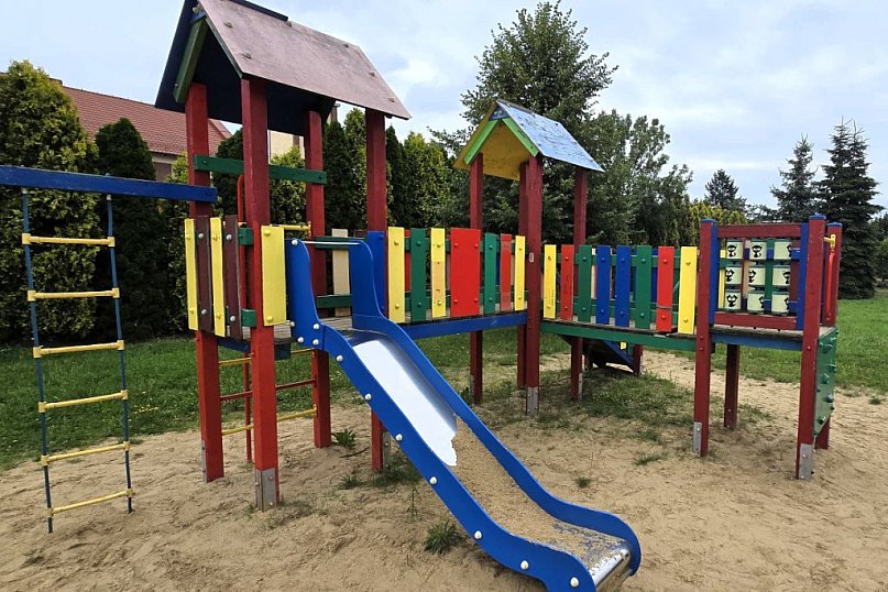 Dramatyczne chwile na placu zabaw