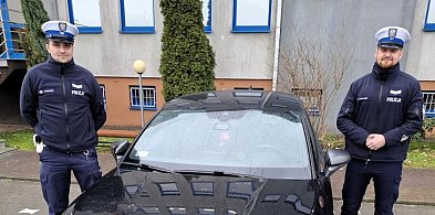 Z eskortą policjantów drogówki do porodu -39562