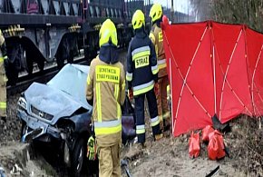 Tragedia na przejeździe kolejowym. Nie żyje 29-letni mężczyzna-39917