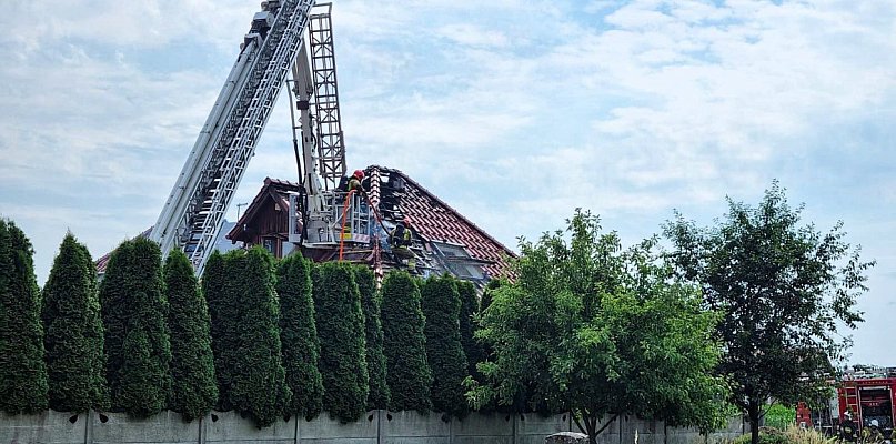 Pożar poddasza budynku gospodarczego w Książenicach - 41457