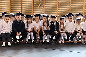 Ślubowanie pierwszoklasistów w Mikstacie-2380