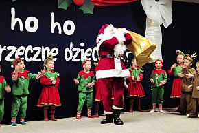 Przedszkolaki dały z siebie wszystko-2449