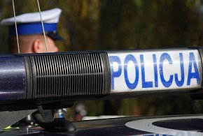 Wjechał do rowu, był pijany i agresywny wobec interweniujących policjantów-42617