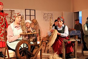 Zaprośnianki wystawiły widowisko ,, Jak to z tym lnem było…''-42806