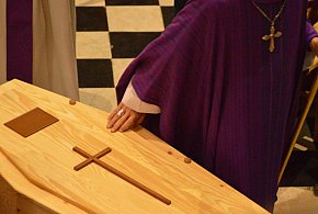 Rewolucja w pochówkach coraz bliżej. Tego w Polsce jeszcze nie było-43061