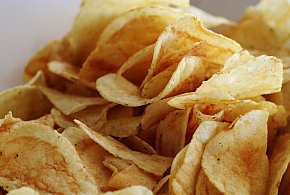 Podatek tłuszczowy uderzy w przekąski? Posłowie pokazują projekt-43069