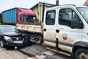 KRASZEWICE: Zderzenie przed przejściem dla pieszych
