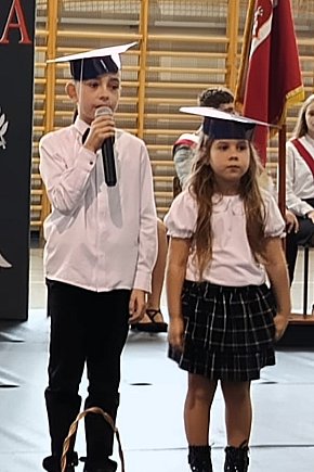 Ślubowanie pierwszoklasistów w Mikstacie-2380