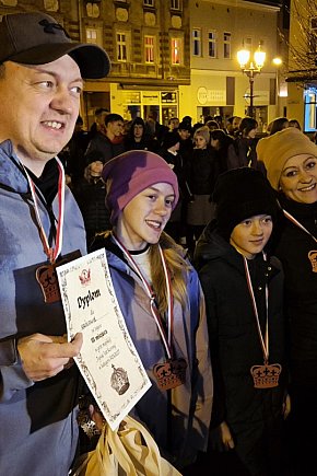 Na zwycięzców czekała korona-2400