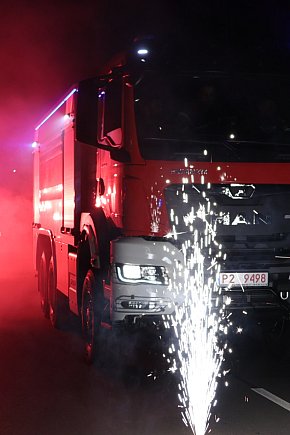 Powitali nowy wóz bojowy-2409