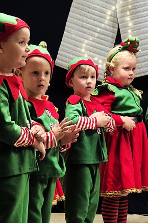 Przedszkolaki dały z siebie wszystko-2449