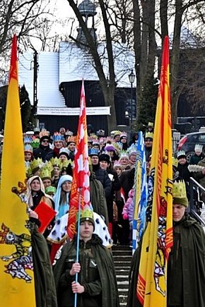 Orszak Królewski przeszedł ulicami Mikstatu-2505
