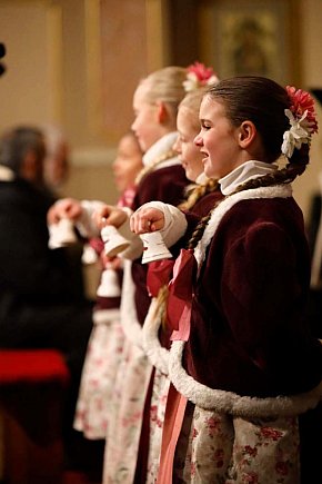 Zespół ,,Równica’’ koncertował w Mikstacie-2509