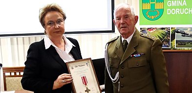 Kombatancki Krzyż Pamięci dla Urzędu Gminy w Doruchowie-42602