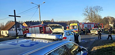 Zdarzenie drogowe w Siedlikowie – jedna osoba trafiła do szpitala-43182