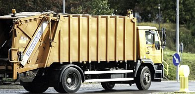 Wypadek przy odbiorze odpadów komunalnych w Doruchowie-43459