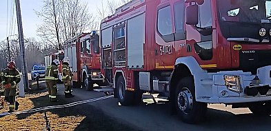 Pijany 45-latek rozlał na terenie posesji benzynę. Groził, że spali dom