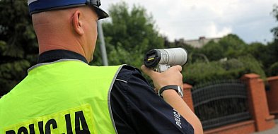 Motocyklista dostał mandat na 2,5 tysiąca zł i 15 punktów karnych