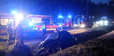Wypadek na drodze wojewódzkiej nr 444. Trzy osoby trafiły do szpitali