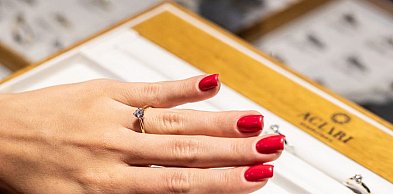 Pierścionek z szafirem - zachwycający wybór na zaręczyny