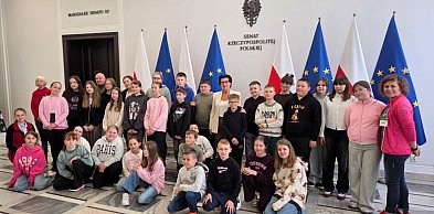 Uczniowie z Mąkoszyc gościli w Senacie