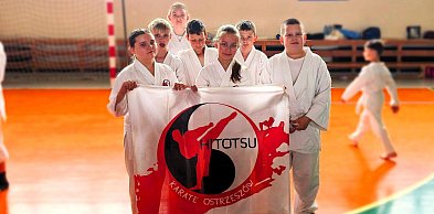 Medale najmłodszych karateków   UKS Hitotsu Ostrzeszów