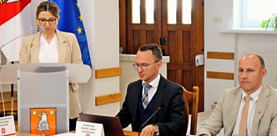 Burmistrz Patryk Jędrowiak z absolutorium i wotum zaufania