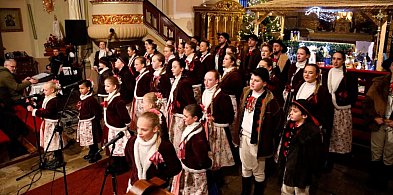 Zespół ,,Równica’’ koncertował w mikstackiej farze-43339